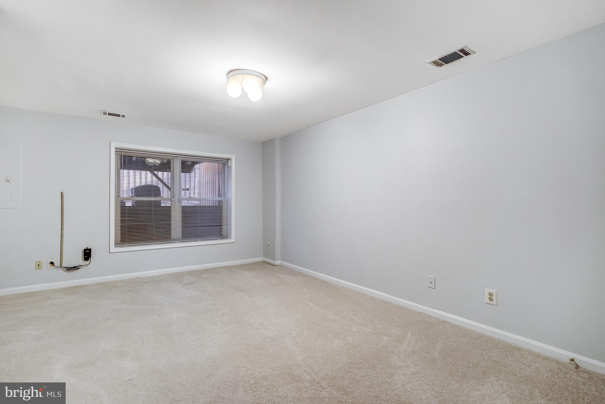 5905 St Giles Way Alexandria, VA 22315 - Photo 32 of 55 BIG LL BR or Rec Rm - Really Great Size