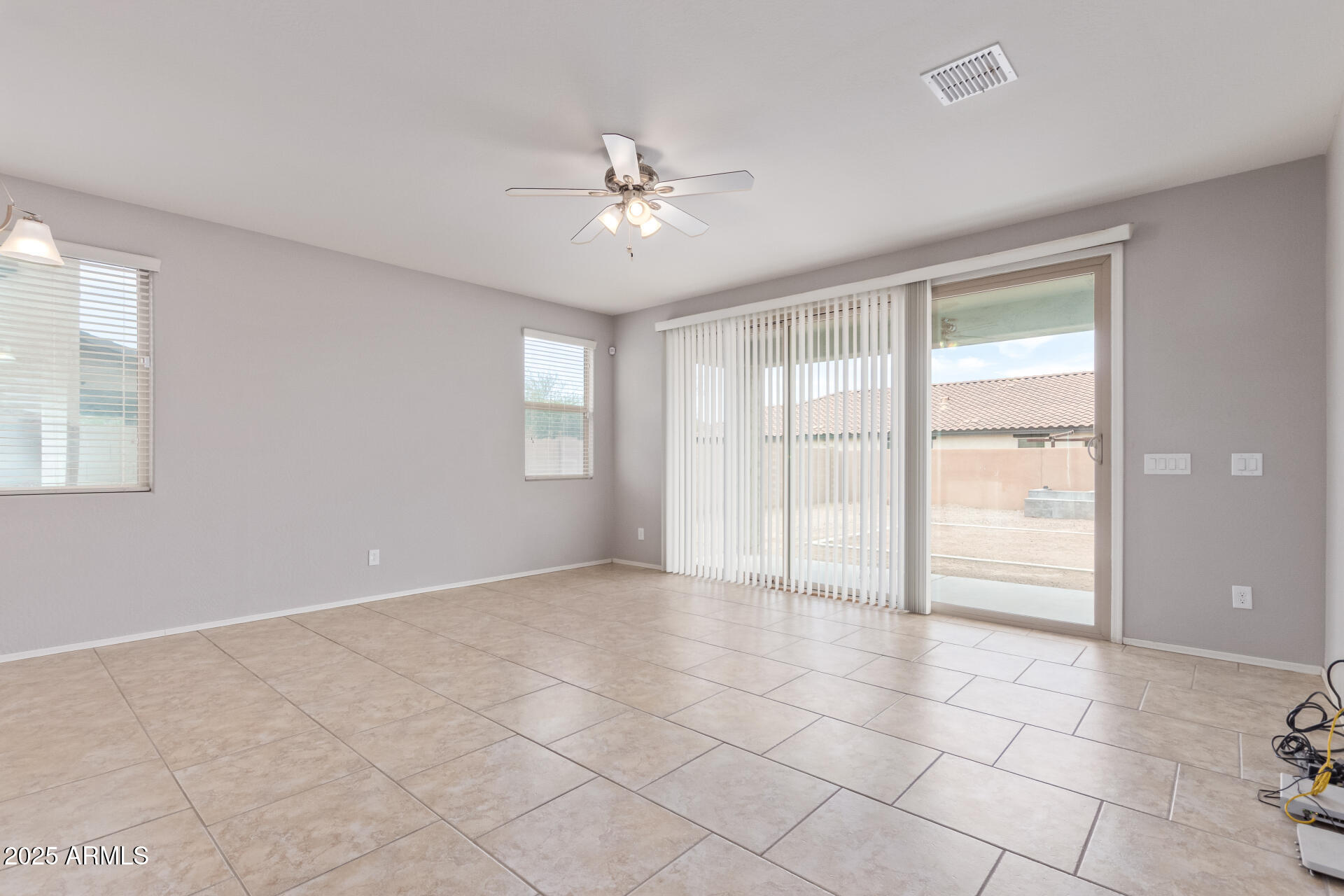 1926 West Carson Road Phoenix, AZ 85041 - Photo 5 of 31 Great Room 2