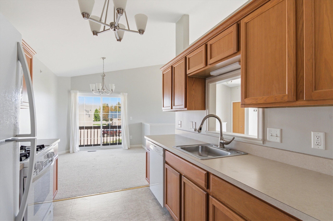 1304 Riversedge Drive Saline, MI 48176 - Photo 14 of 39