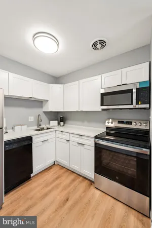 $2,100 | 1334 Montgomery Avenue, Unit D4, Narberth, PA 19072