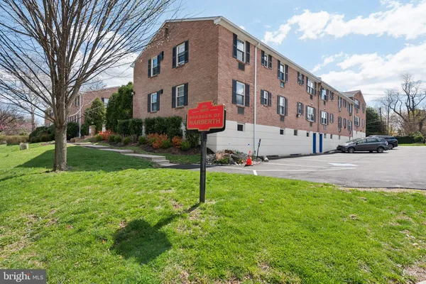 $2,100 | 1334 Montgomery Avenue, Unit D4, Narberth, PA 19072