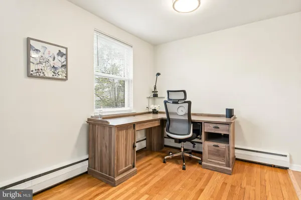 $2,100 | 1334 Montgomery Avenue, Unit D4, Narberth, PA 19072