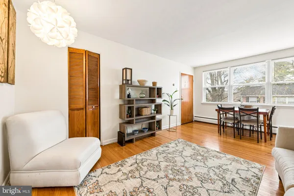 $2,100 | 1334 Montgomery Avenue, Unit D4, Narberth, PA 19072