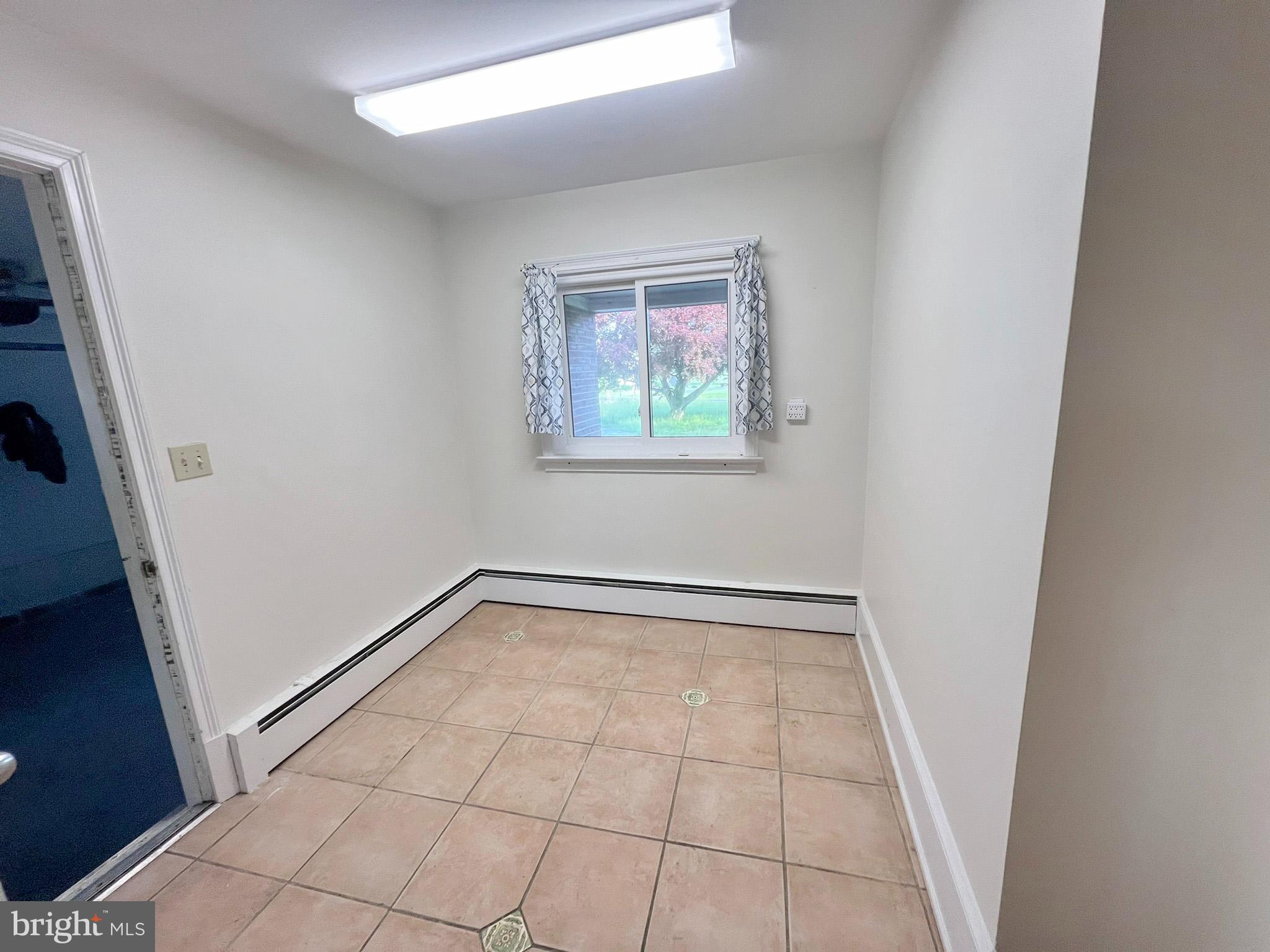 800 Church Hill Road Centreville, MD 21617 - Photo 9 of 19 a view of an empty room