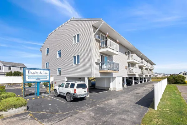 $174,900 | 550 Winnacunnet Road, Unit 319, Hampton, NH 03842