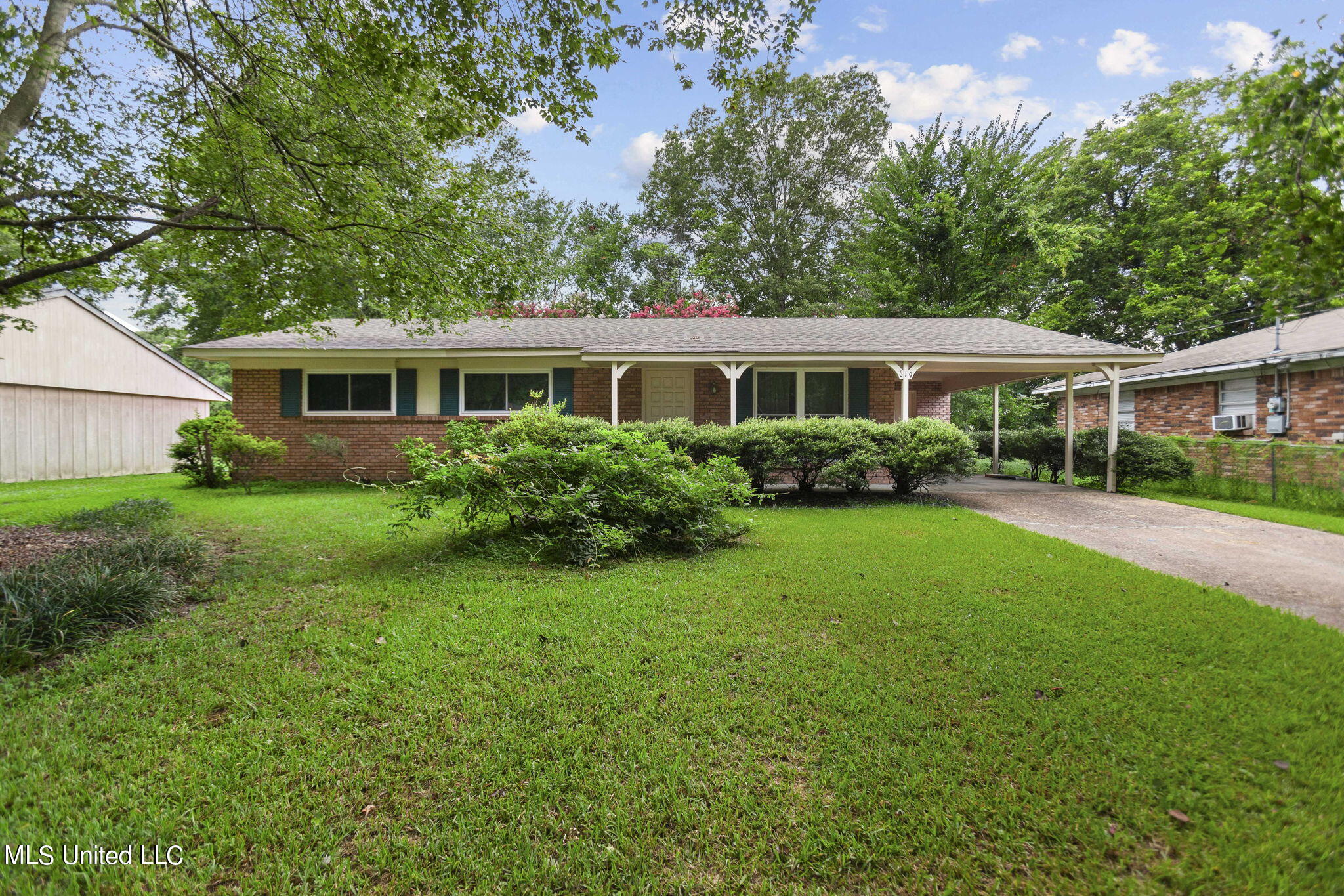 619 Ralde Circle Ridgeland, MS 39157 - Photo 1 of 27 Front