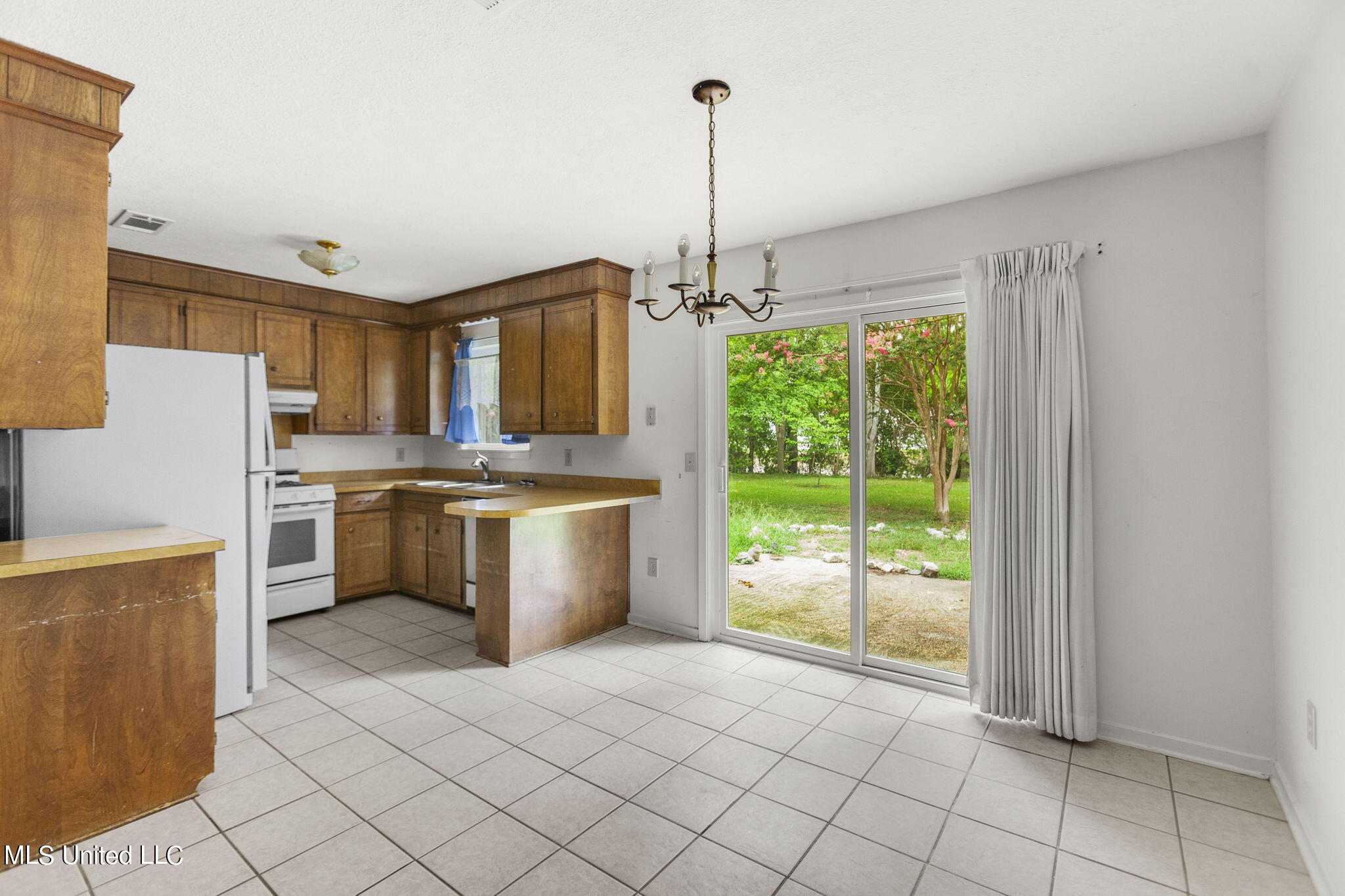 619 Ralde Circle Ridgeland, MS 39157 - Photo 8 of 27 8-web-or-mls-619 Ralde-8