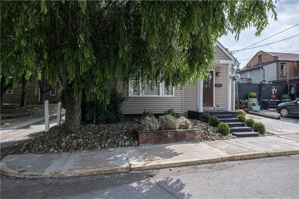 $210,000 | 514 Mulberry Street, Beaver, PA 15009