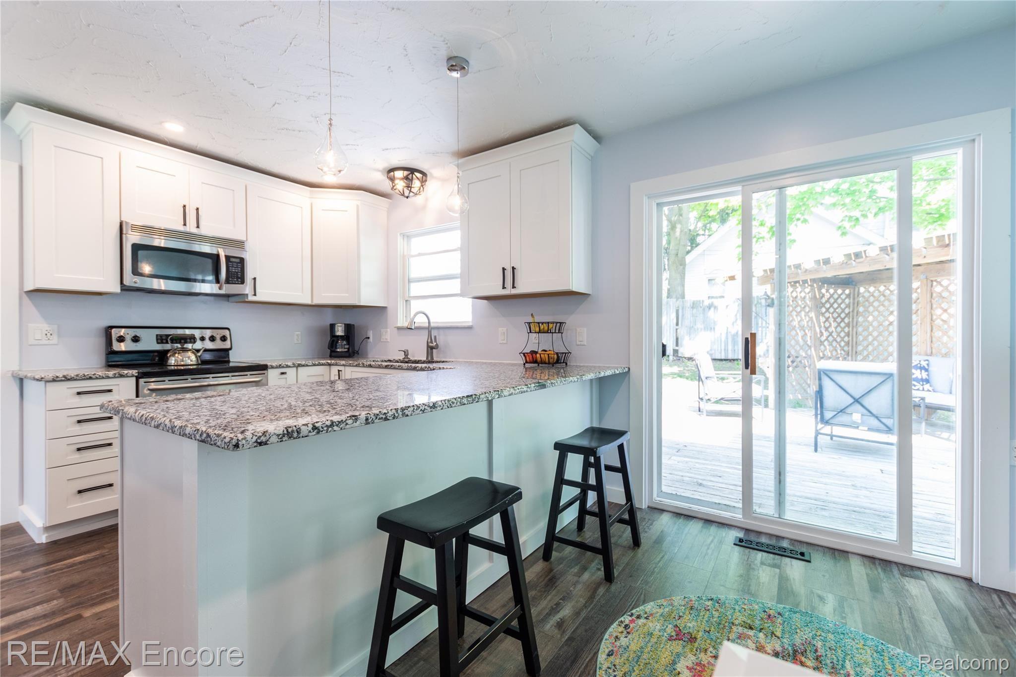 3601 Covert Road Waterford, MI 48328 - Photo 8 of 18 3601 Covert-11.jpg