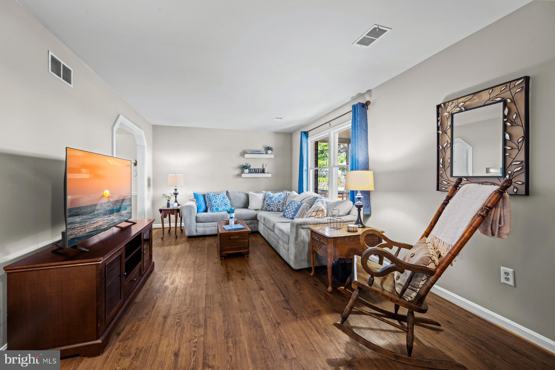 433 Obrecht Road Sykesville, MD 21784 - Photo 3 of 72 Living Room