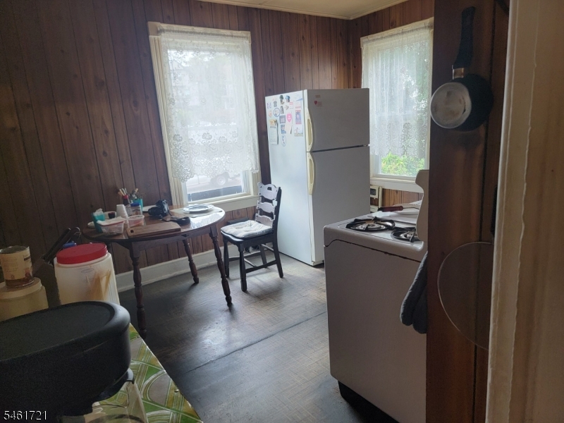 52 Goffle Road Hawthorne, NJ 07506 - Photo 14 of 19 Gallery Image 14