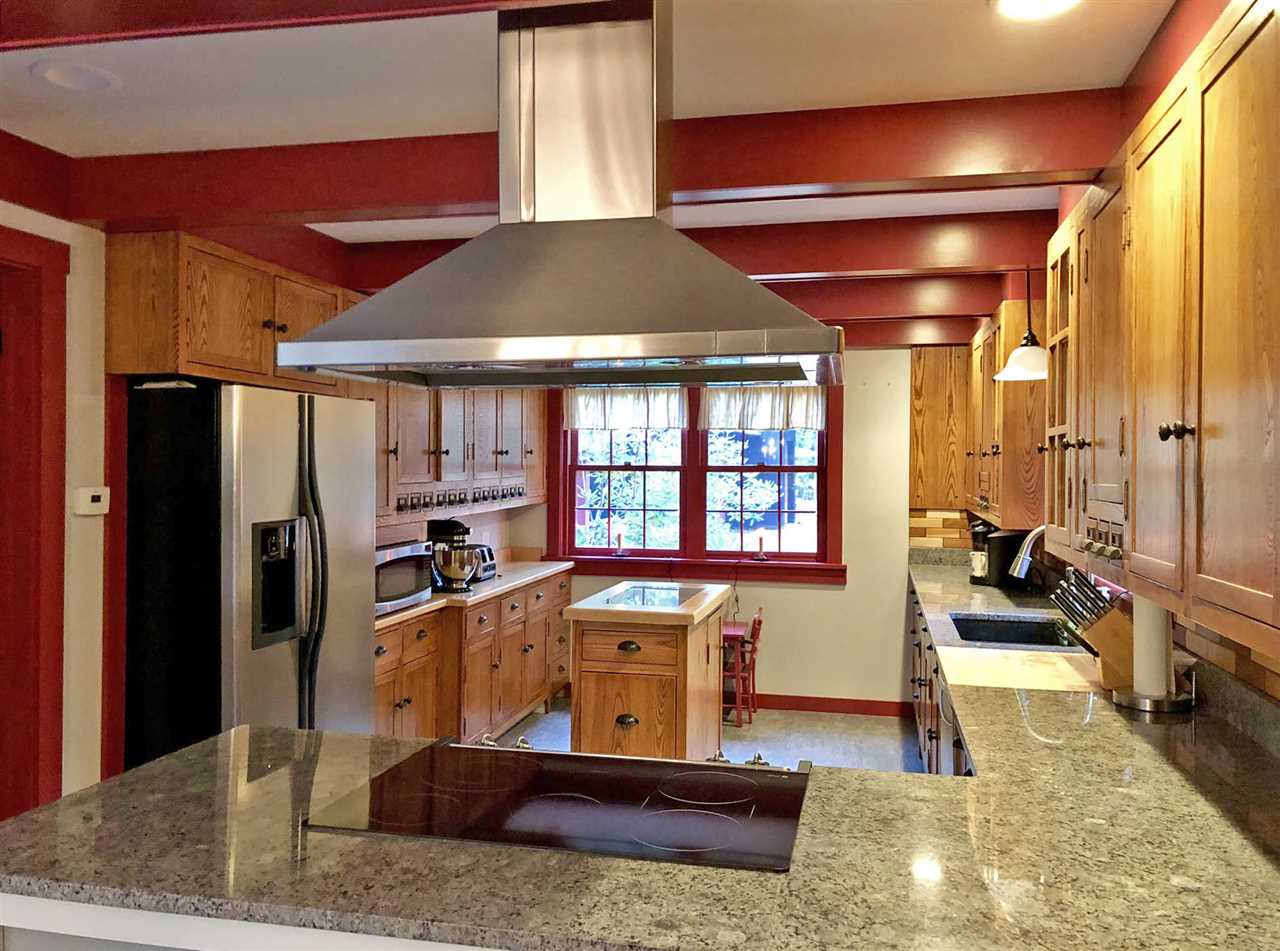 1462 Hinesburg Road Brattleboro, VT 05301 - Photo 11 of 34