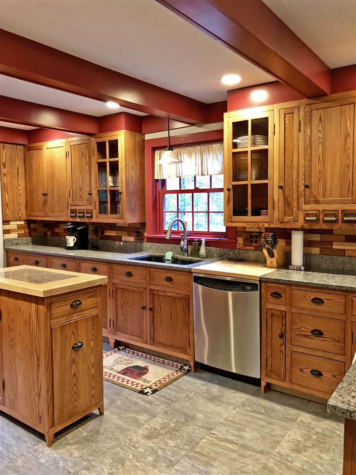 1462 Hinesburg Road Brattleboro, VT 05301 - Photo 12 of 34