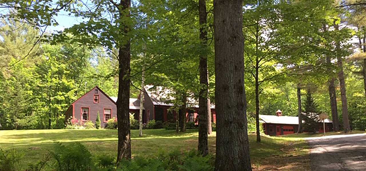 1462 Hinesburg Road Brattleboro, VT 05301 - Photo 4 of 34