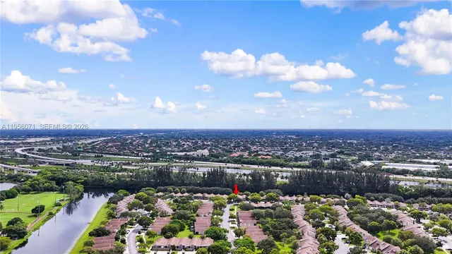 $449,700 | 570 Woodgate Circle, Unit A, Sunrise, FL 33326