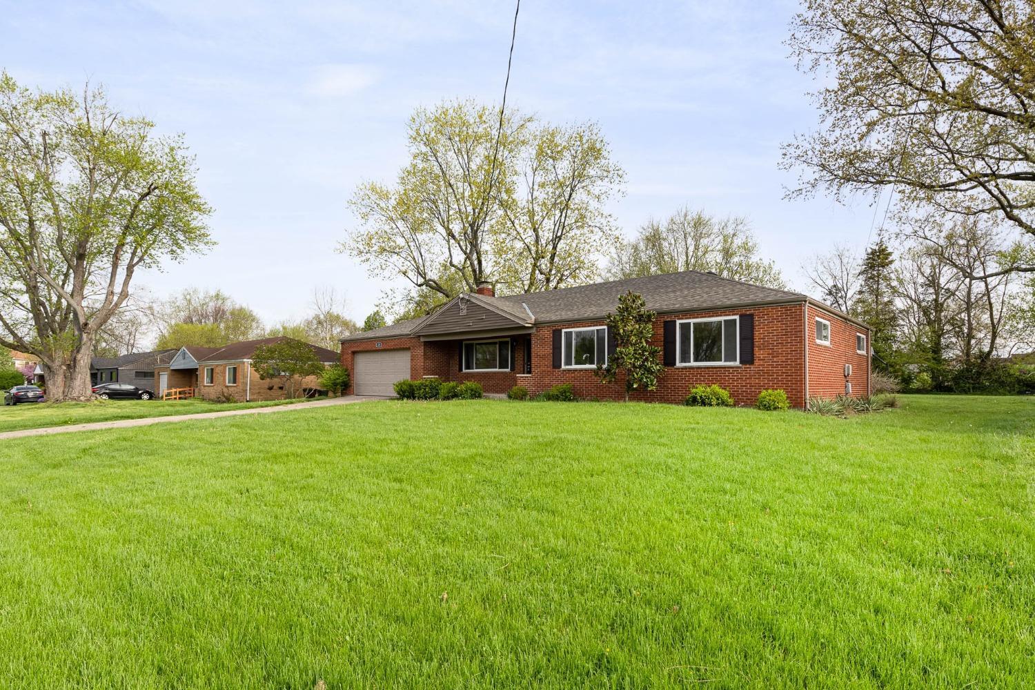 428 Kings Mills Road Mason, OH 45040 - Photo 2 of 24