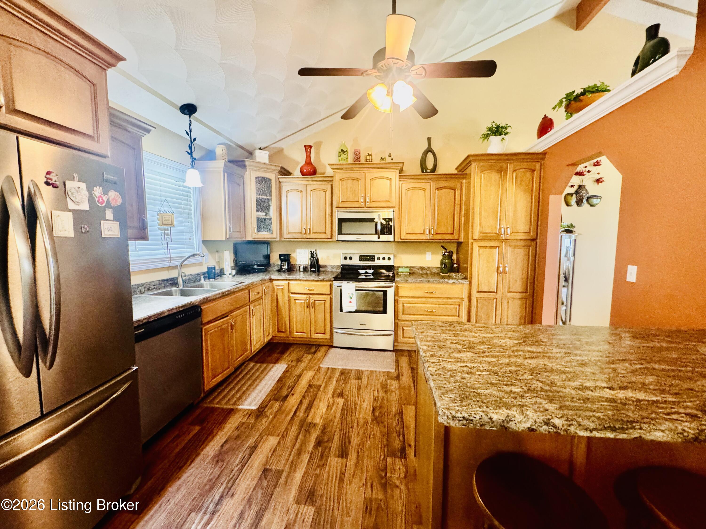 5400 Springfield Road Bardstown, KY 40004 - Photo 5 of 60 IMG_3827