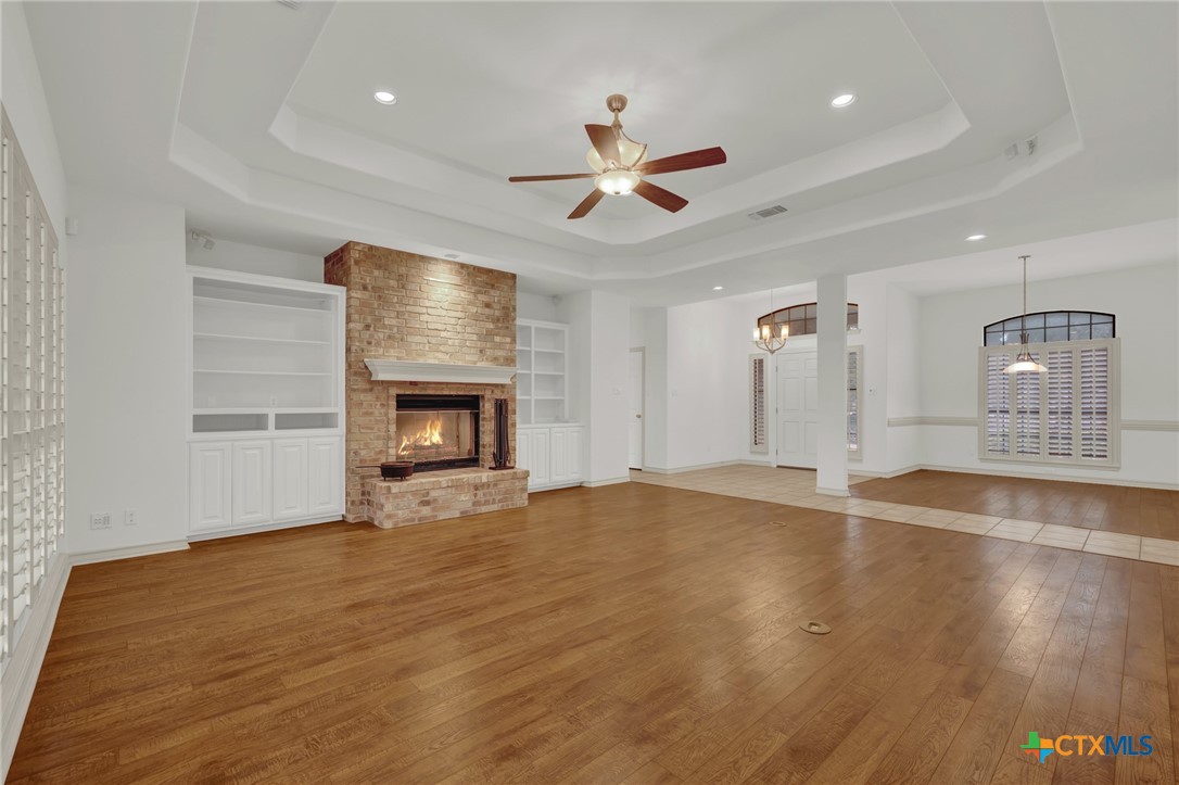 8472 Rolling Acres Trail Fair Oaks Ranch, TX 78015 - Photo 8 of 37 Living Room