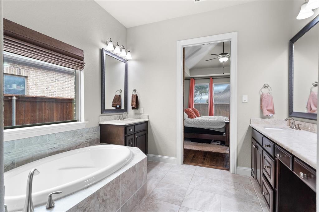 1024 Highpoint Way Roanoke, TX 76262 - Photo 14 of 29 Gallery Image 14