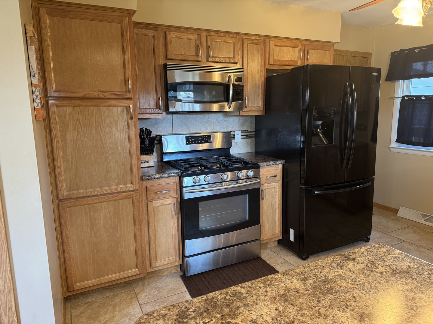 801 Highpoint Road Normal, IL 61761 - Photo 19 of 48 Gallery Image 19