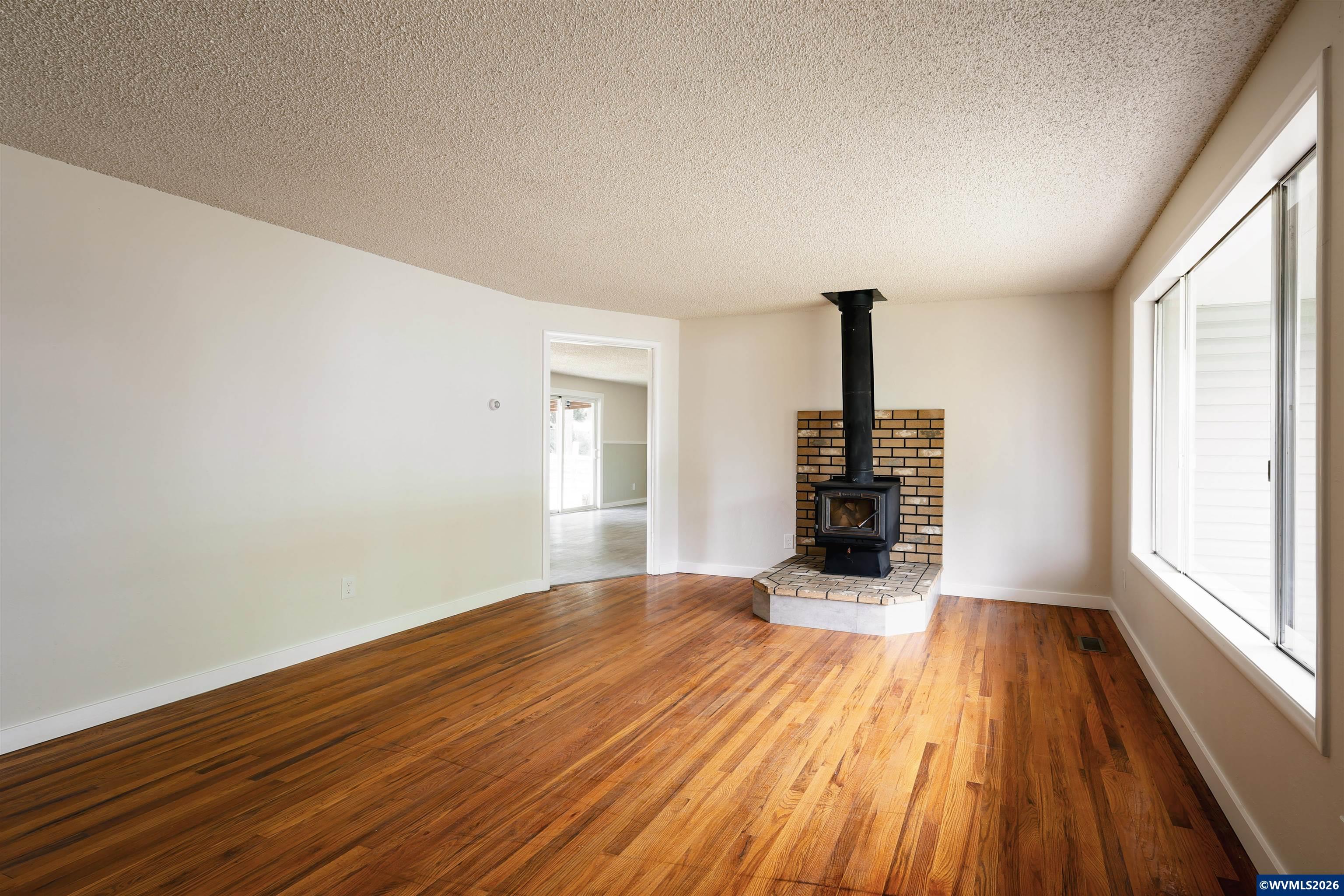 1210 Riverbend Road Northwest Salem, OR 97304 - Photo 5 of 30