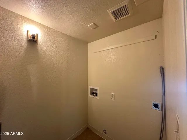 $795 | 2801 East Monte Cristo Avenue, Unit 102, Phoenix, AZ 85032