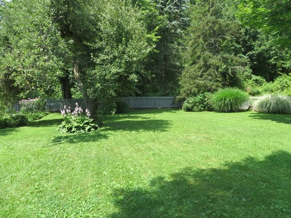 66 East Leverett Road Amherst, MA 01002 - Photo 9 of 29