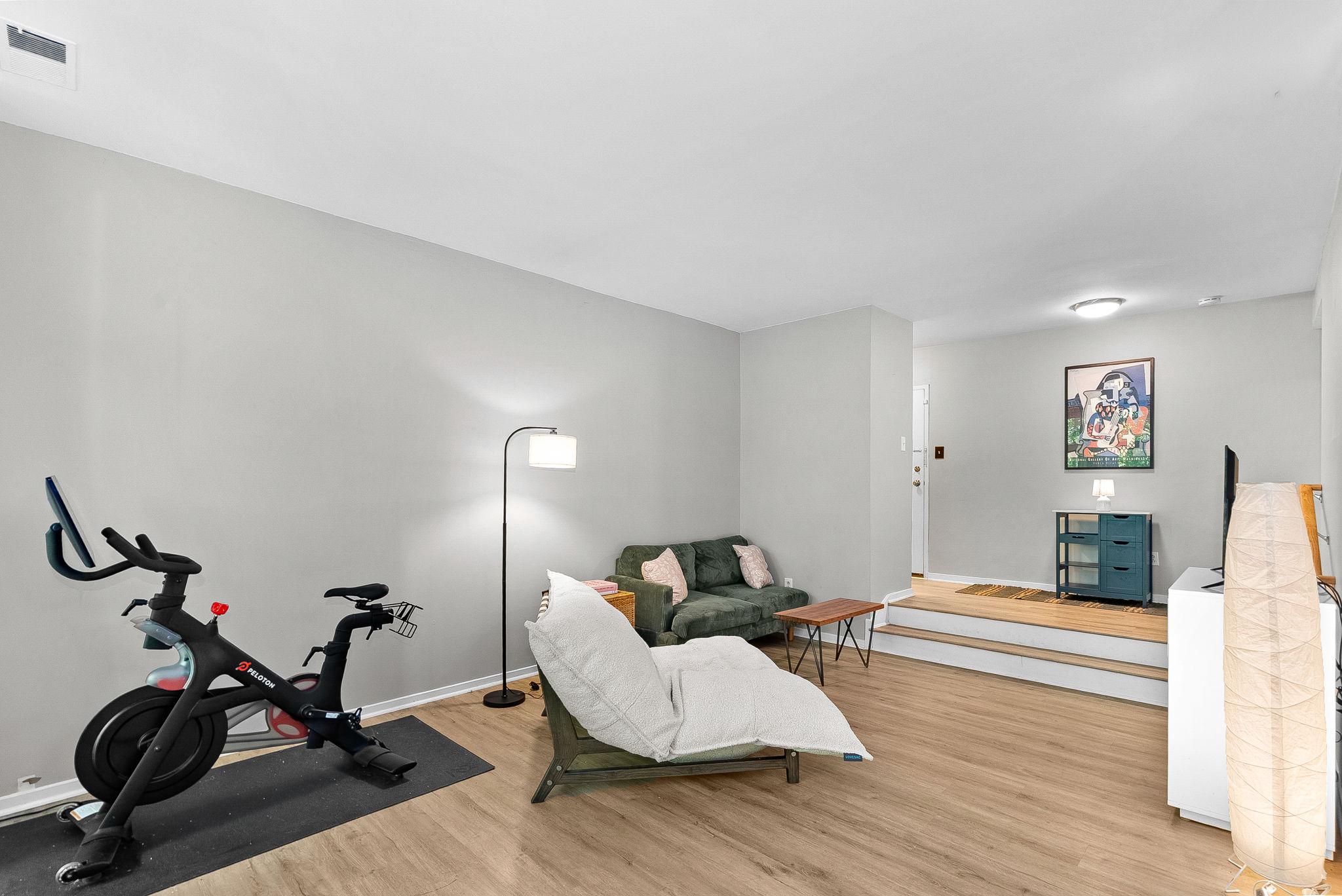 1668 Parkcrest Circle, Unit 100 Reston, VA 20190 - Photo 14 of 34 a view of a room with gym equipment