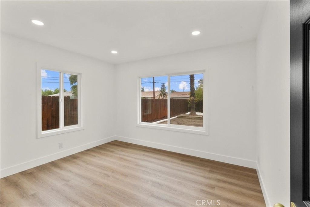 128 North Alessandro Street Hemet, CA 92543 - Photo 18 of 33