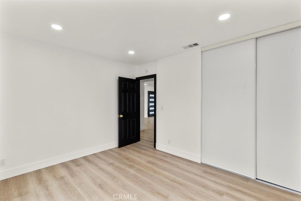 128 North Alessandro Street Hemet, CA 92543 - Photo 19 of 33 a view of an empty room