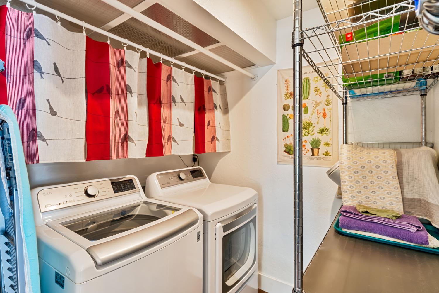 5422 Earnell Street Carmichael, CA 95608 - Photo 31 of 39 a utility room with dryer and washer