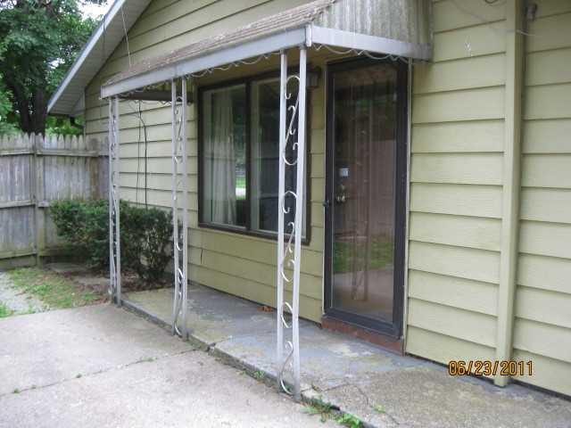 3222 Lowry Road Indianapolis, IN 46222 - Photo 3 of 13 Gallery Image 3