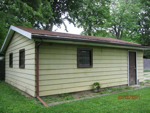 3222 Lowry Road Indianapolis, IN 46222 - Photo 4 of 13 Gallery Image 4
