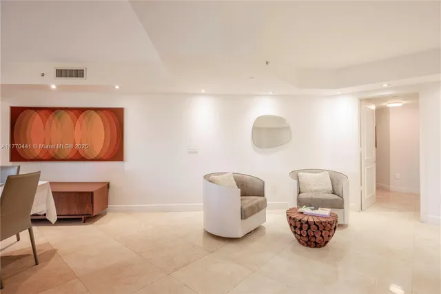 $3,100,000 | 765 Crandon Boulevard, Unit 307, Key Biscayne, FL 33149