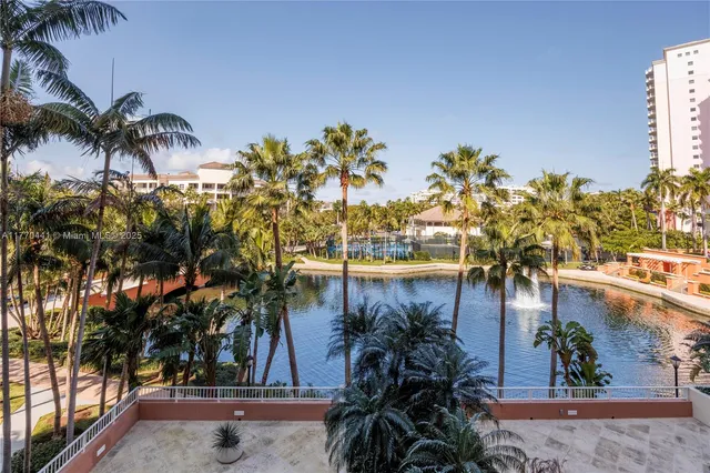 $3,100,000 | 765 Crandon Boulevard, Unit 307, Key Biscayne, FL 33149