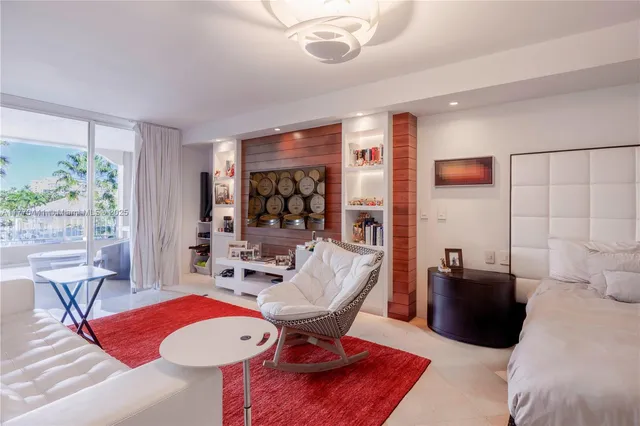 $3,100,000 | 765 Crandon Boulevard, Unit 307, Key Biscayne, FL 33149