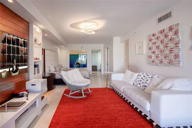 $3,100,000 | 765 Crandon Boulevard, Unit 307, Key Biscayne, FL 33149