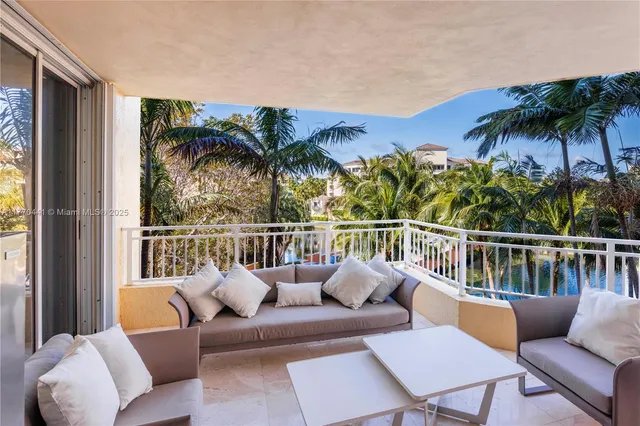 $3,100,000 | 765 Crandon Boulevard, Unit 307, Key Biscayne, FL 33149