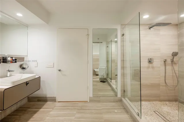 $3,100,000 | 765 Crandon Boulevard, Unit 307, Key Biscayne, FL 33149