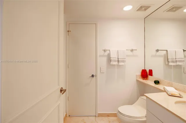 $3,100,000 | 765 Crandon Boulevard, Unit 307, Key Biscayne, FL 33149