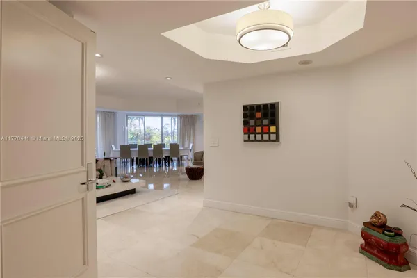 $3,100,000 | 765 Crandon Boulevard, Unit 307, Key Biscayne, FL 33149