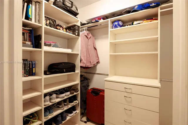 $3,100,000 | 765 Crandon Boulevard, Unit 307, Key Biscayne, FL 33149