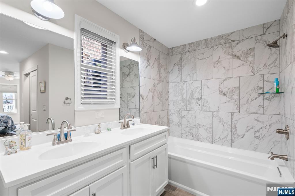 165 Lakeside Road, Unit 8 West Milford, NJ 07421 - Photo 18 of 41