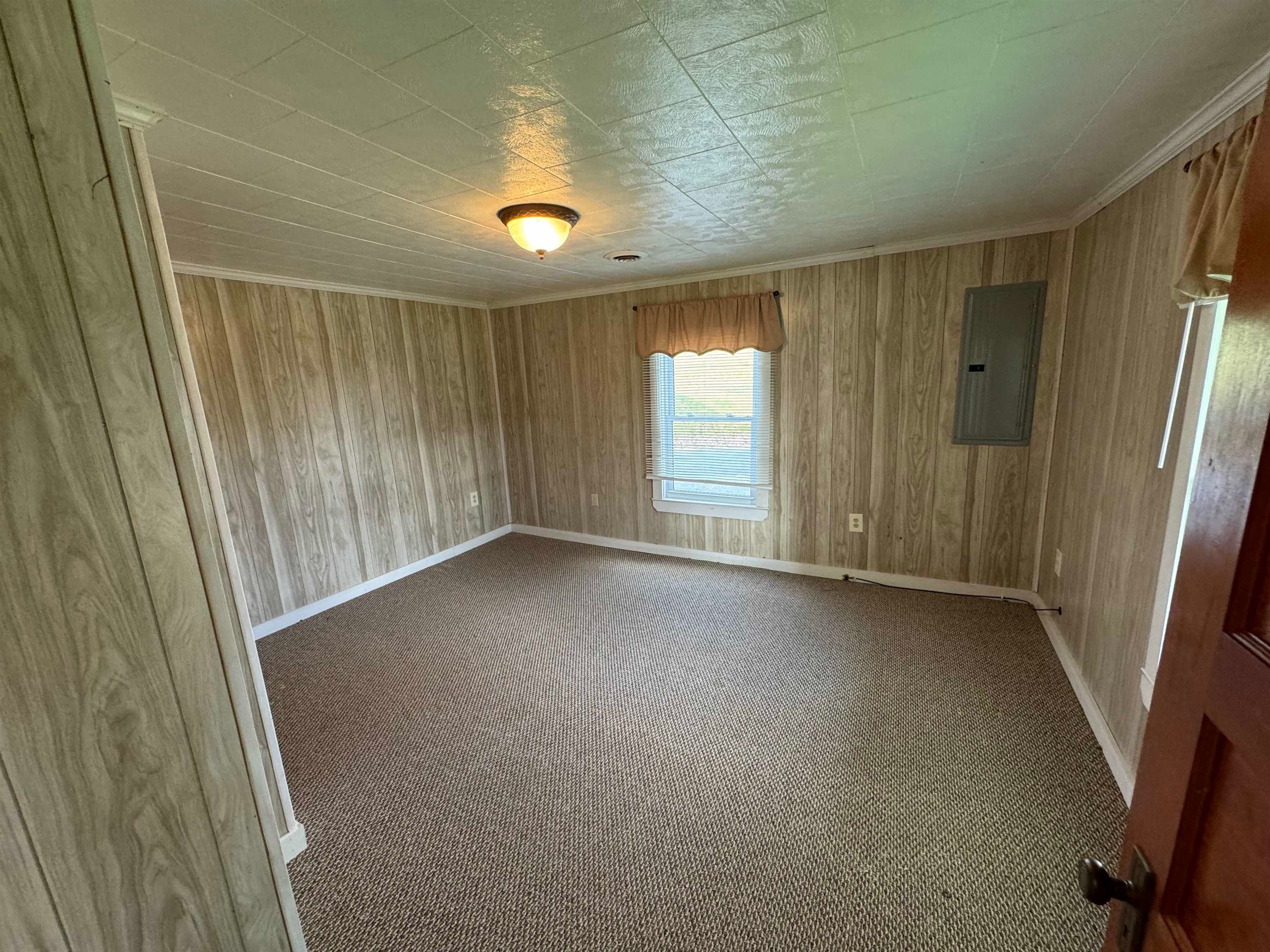 1295 Canning Factory Road Southwest Floyd, VA 24091 - Photo 12 of 14 Gallery Image 12