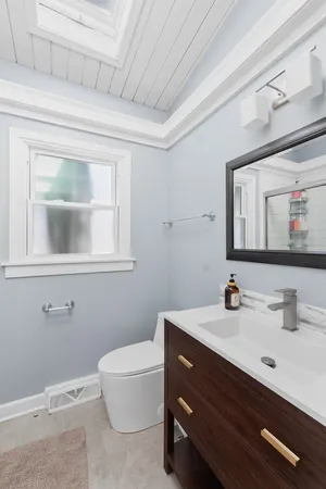 $699,900 | 8 Rob Road, Mount Prospect, IL 60056