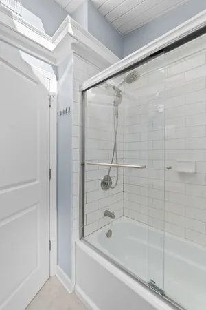 $699,900 | 8 Rob Road, Mount Prospect, IL 60056