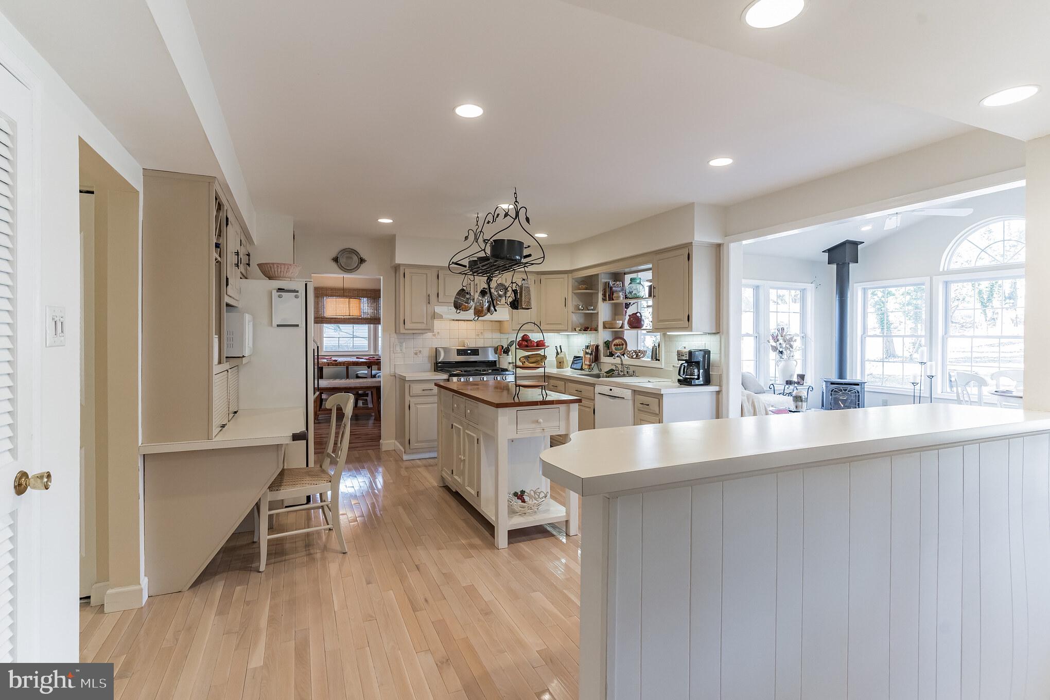 38 Ranoldo Terrace Cherry Hill, NJ 08034 - Photo 10 of 30 Gallery Image 10