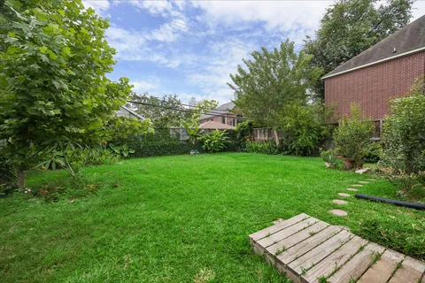 $700,000 | 3318 Mid Lane, Houston, TX 77027