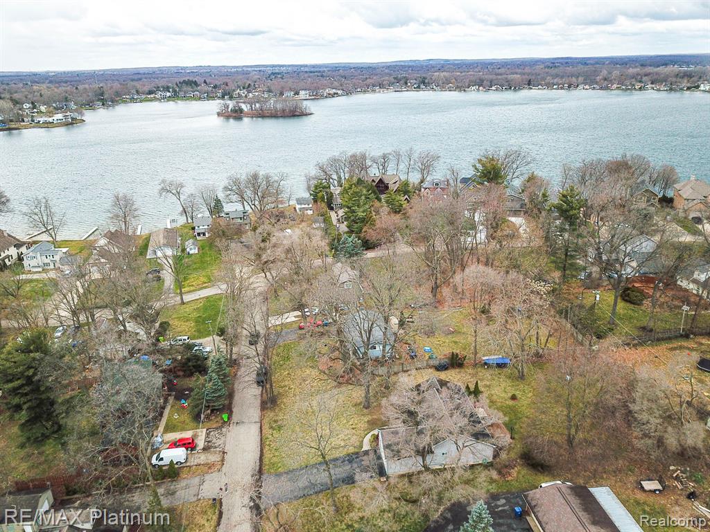 4067 England Beach Road White Lake, MI 48383 - Photo 37 of 37 Gallery Image 37