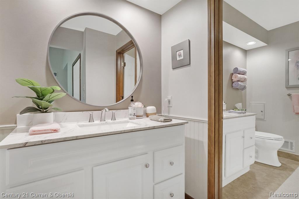 866 Green View Court, Unit 6 Rochester Hills, MI 48307 - Photo 39 of 64